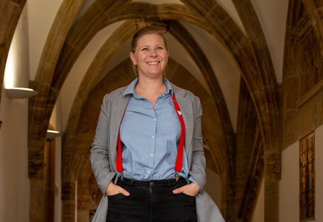 Marie Burneleit in historischen Räumen des Münchner Rathauses